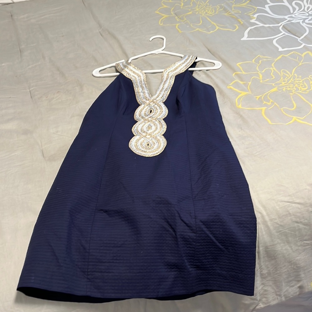 Lily Pulitzer navy dress size 6. Worn only once.